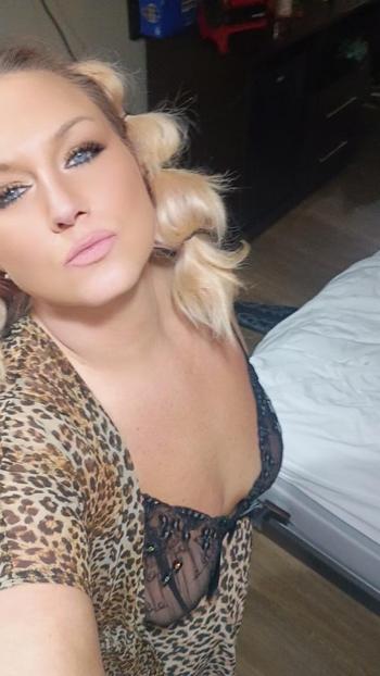 vanity, 45  female escort, Springfield