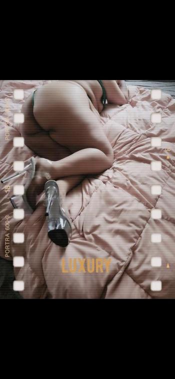 Sammi, 26  female escort, Springfield