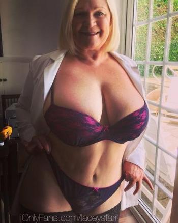 8166431805, female escort, Springfield